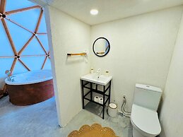 In Out Resort Glamping