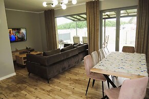 Comfortable Holiday Home for 6 People