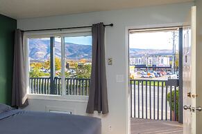 Oliver Motel & Inn