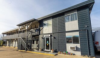 Oliver Motel & Inn
