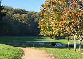 Mobile Home in Veuzain-sur-loire With Garden