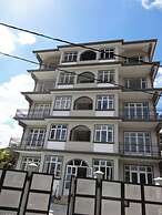 TwinsApartments