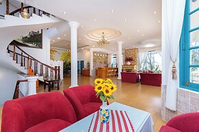 Lotus villa