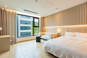 HOUNDHOTELDAEGUHYUKSIN