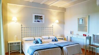 Bright Apartment With Pool Access