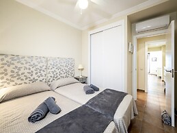 Beachfront Apartment With Pool