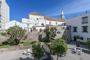 Ayamonte Central: Your Urban Oasis
