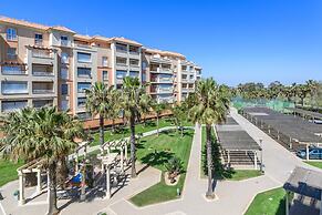 Beachfront Comfort With Terrace