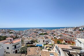 Central Old Town Albufeira Apartment