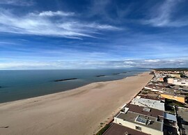 Apartment in Valras Plage With View