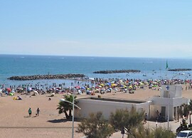 Apartment in Valras Plage With View