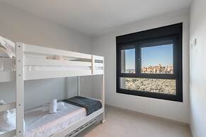 Modern Apartment With Shared Pool