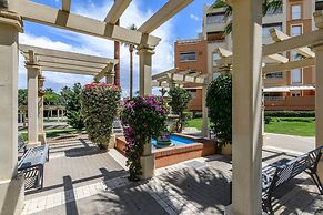 Seafront Oasis With Pool, Garden