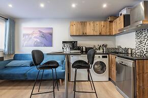 2 Bedroom Apartment With Parking and Balcony