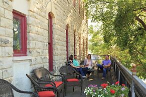 Historic Elgin Hotel