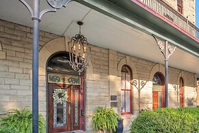 Historic Elgin Hotel