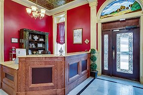 Historic Elgin Hotel