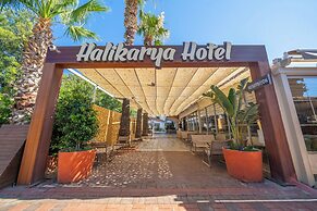Halikarya Hotel & Restaurant Beach