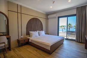 Halikarya Hotel & Restaurant Beach