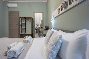 Aurelia Garden Suite