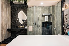 G8 Riverside Hotel Saigon