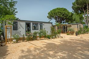 Mobile Home Near Beach