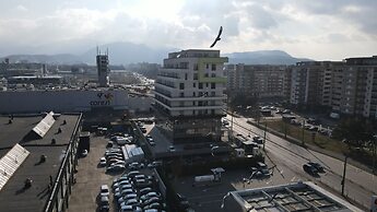 MoHost Dynamic - Modern 2BR Apartment