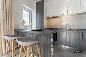 MoHost Dynamic - Modern 2BR Apartment