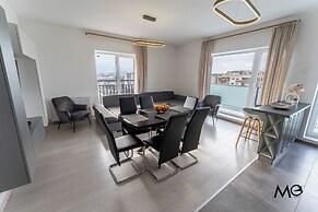 MoHost Dynamic - Modern 2BR Apartment