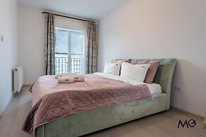 MoHost Dynamic - Modern 2BR Apartment