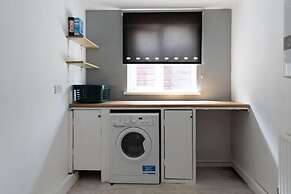2 Bedroom Cossy Detached Property
