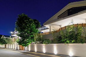 Flowing River Hot Spring Resort