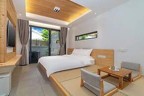 Flowing River Hot Spring Resort