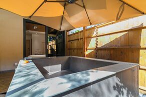 Flowing River Hot Spring Resort