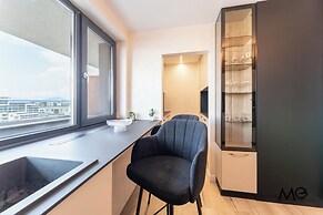 MoHost Valcom - Luxury Skyline Penthouse