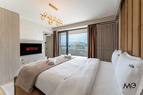MoHost Valcom - Luxury Skyline Penthouse