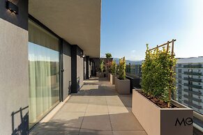 MoHost Valcom - Luxury Skyline Penthouse