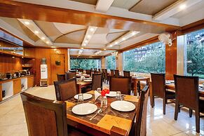 TRIBHAV Rohtang Heights Resort