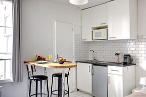 Cozy Studio by the Eiffel Tower - For 2