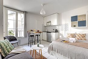 Cozy Studio by the Eiffel Tower - For 2