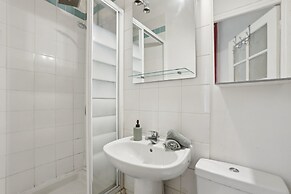 Chic 1BR by Châtelet & Louvre