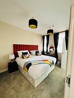 The Courtyard Bar, Kitchen & Rooms