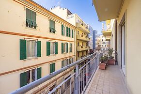 Central Square Apartment by Wonderful Italy