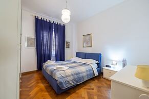 Central Square Apartment by Wonderful Italy