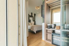 Pureview Luxury Suites, with breakfast & pool by Rent all Como