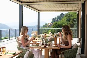 Pureview Luxury Suites, with breakfast & pool by Rent all Como