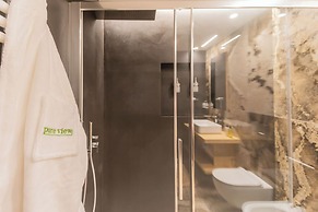 Pureview Luxury Suites, with breakfast & pool by Rent all Como