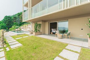 Pureview Luxury Suites, with breakfast & pool by Rent all Como