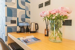 Pureview Luxury Suites, with breakfast & pool by Rent all Como