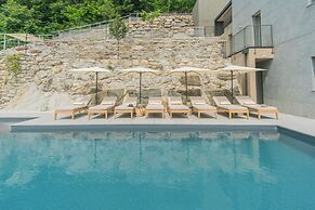 Pureview Luxury Suites, with breakfast & pool by Rent all Como